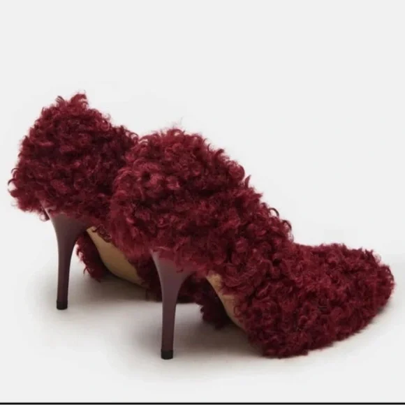 Steve Madden Women's Wine/Burgundy Fuzzy pointed toe pumps - Picture 3 of 6